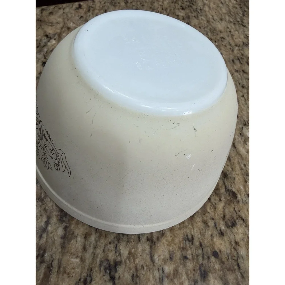 Pyrex - Vintage Forest Fancies Mushroom Woodland 402 1.5-QT Mixing bowl